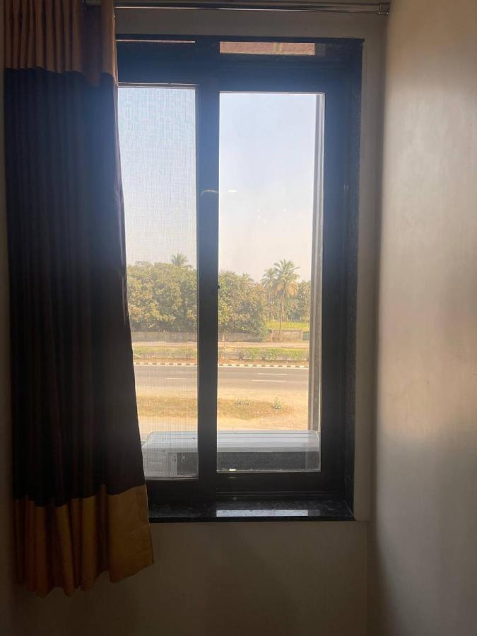 Hotel Nilkanth Navsari Экстерьер фото